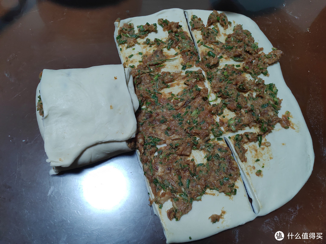 用京东跑山猪黑猪肉馅做了一次不算成功但很好吃的千层肉饼