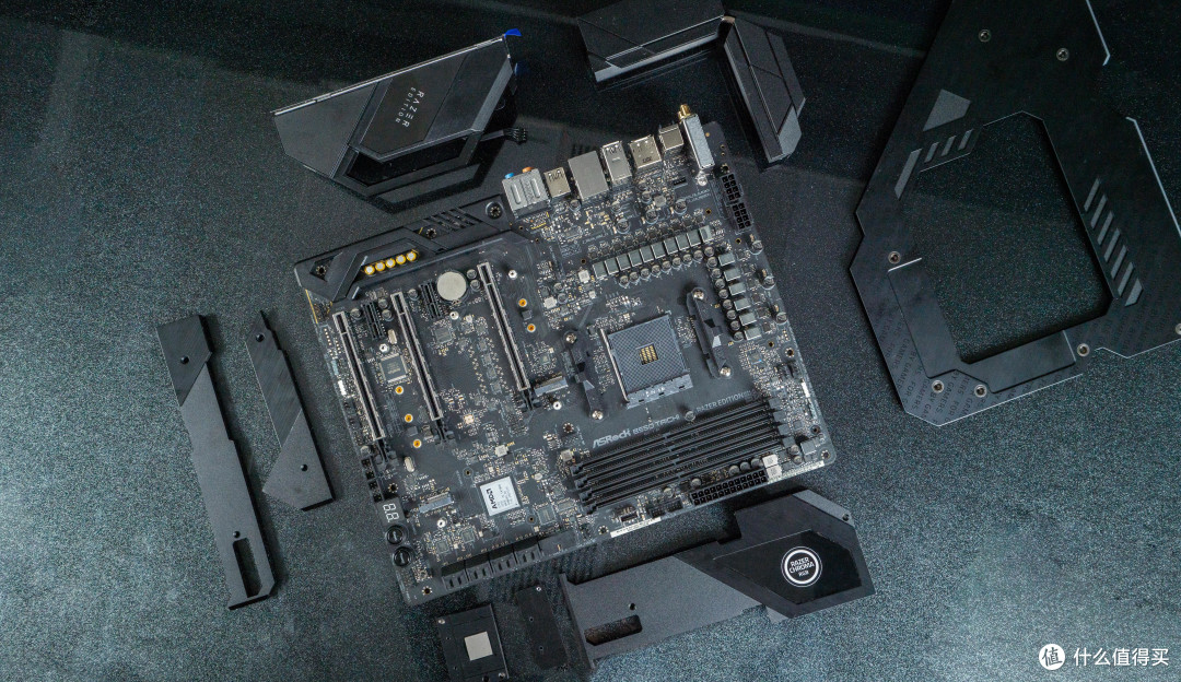 B550还是猛!华擎B550 Taichi Razer 开箱拆解