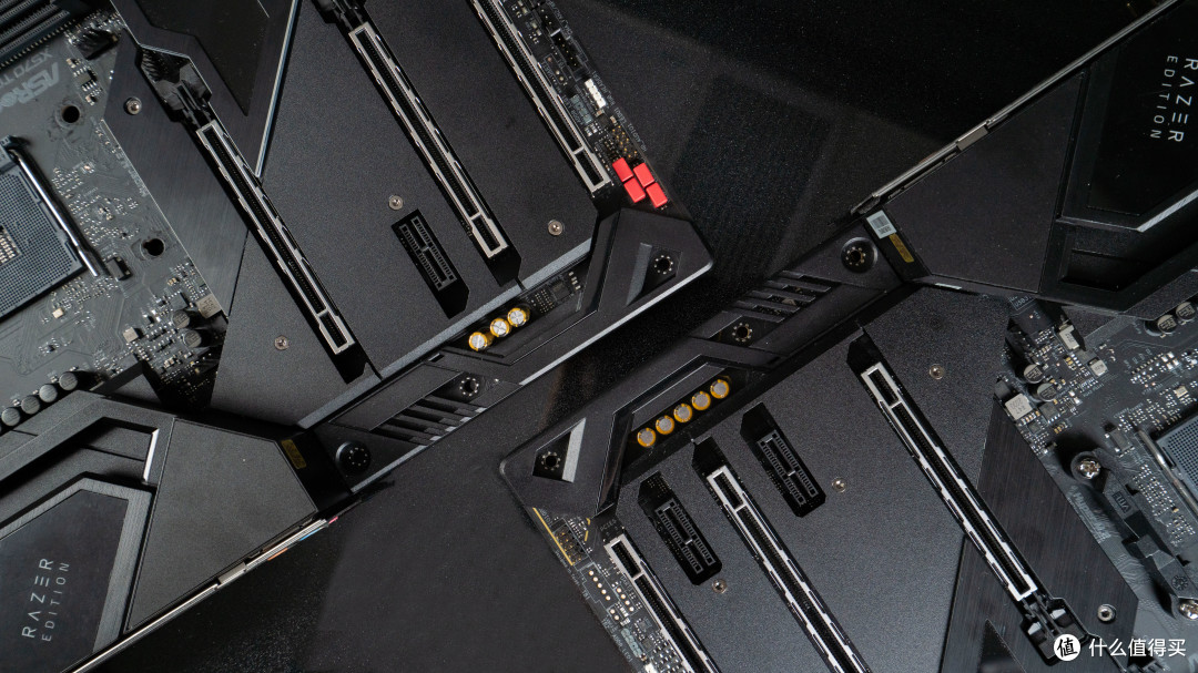 B550还是猛!华擎B550 Taichi Razer 开箱拆解