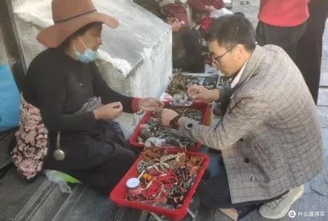在拉萨除了喝茶晒太阳逛寺庙，还能干什么？