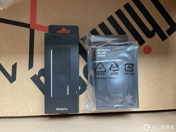 新鲜热辣的ThinkPad x1 nano开箱,对比M1 MacBook Pro使用感受