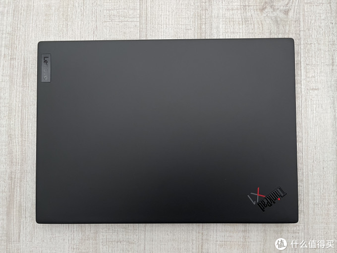 新鲜热辣的ThinkPad x1 nano开箱,对比M1 MacBook Pro使用感受