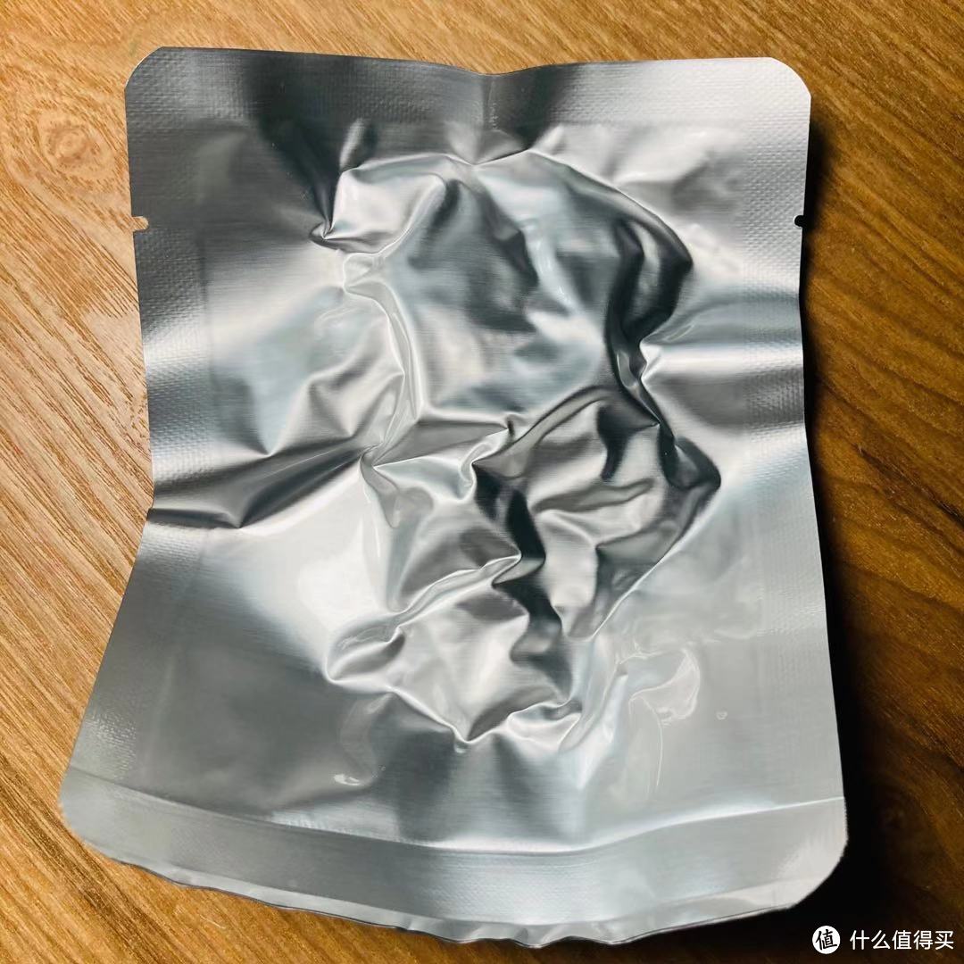 为了搞明白生米是如何煮成熟饭的,我买了一盒自热米饭