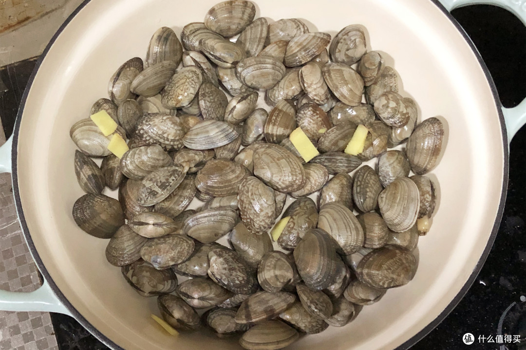 寒冷的冬天,用暖暖的美食抓住你的胃—BUYDEEM北鼎22cm焖炖锅28cm焖焗锅组合套测评体验