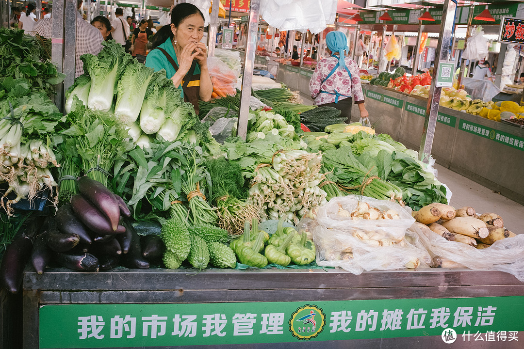 菜市场管理得很好，干净