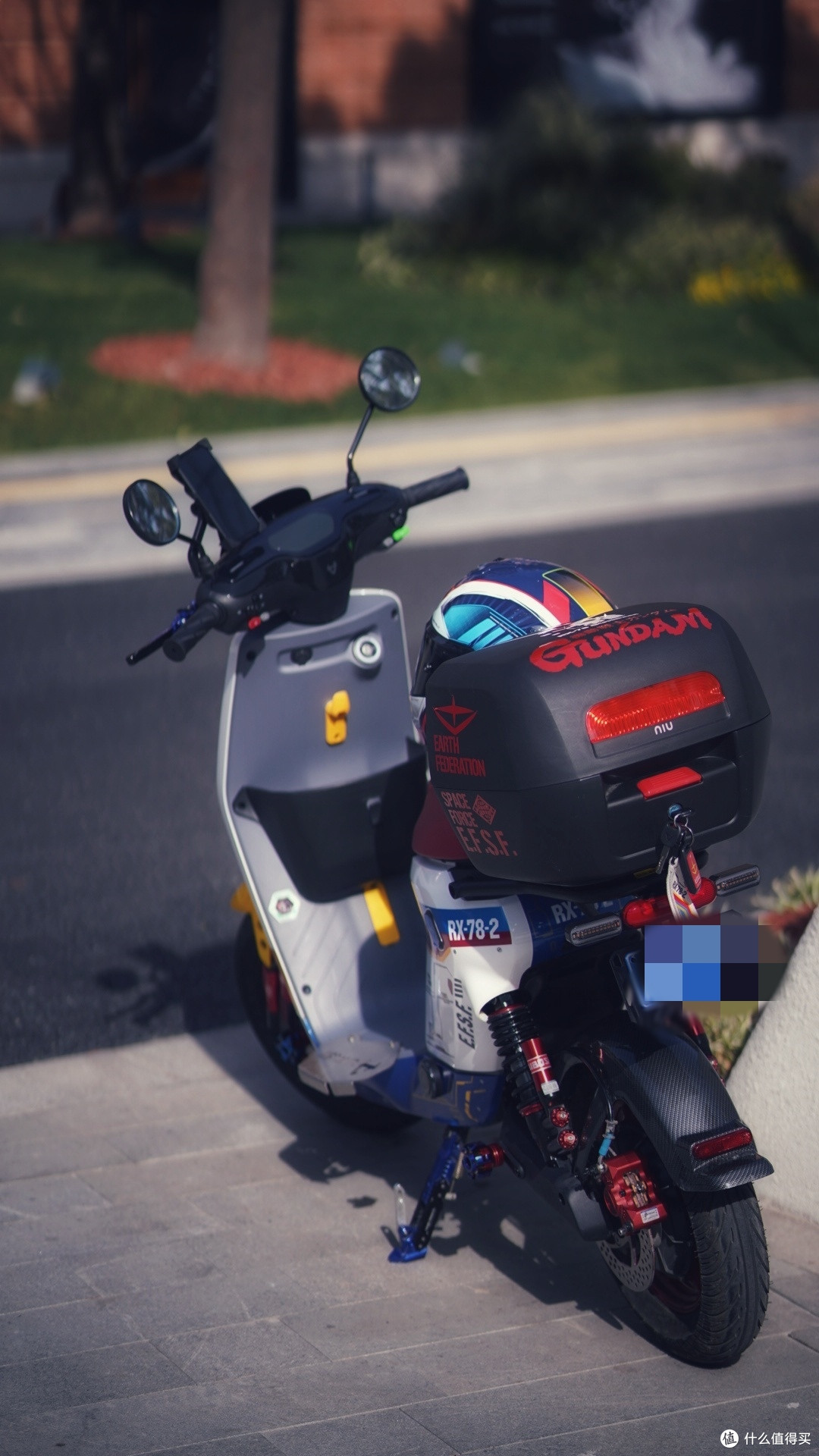 摩雷士 r50 ---- 锦鲤 & 高达