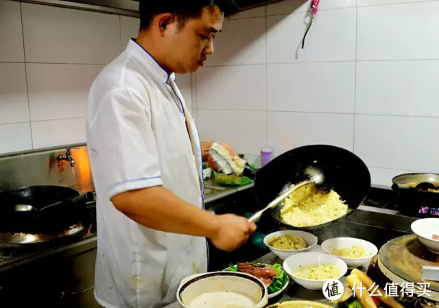 这个宁波人的夜宵胜地，用一碗出神入化的牛肉面就赢了