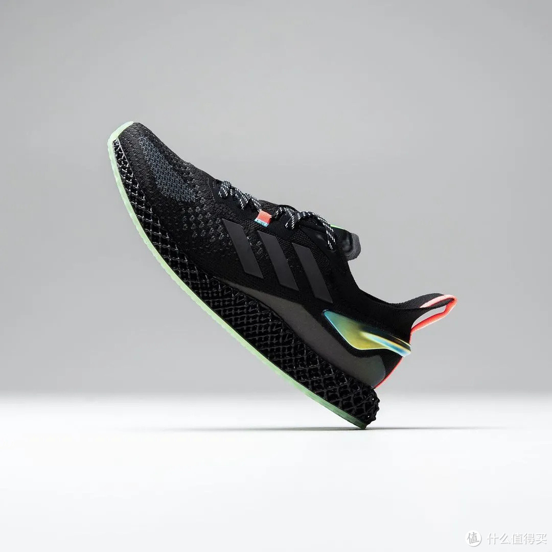 从颠覆想象到习以为常，adidas 4D跑鞋的过去、现在与未来