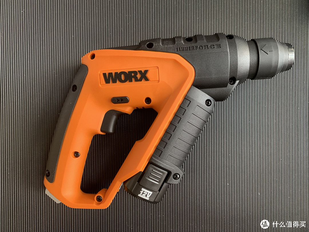 颜值与性能兼顾——威克士无线电锤WX382.8