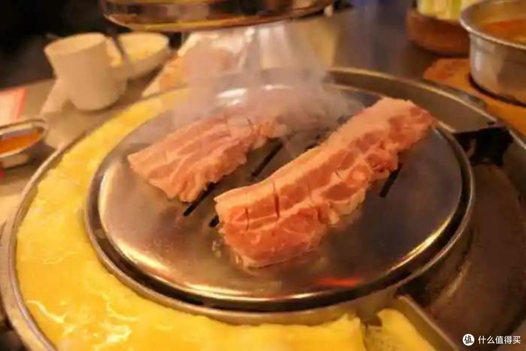 不能旅游,你还可以去这条堕落街吃遍全国啊