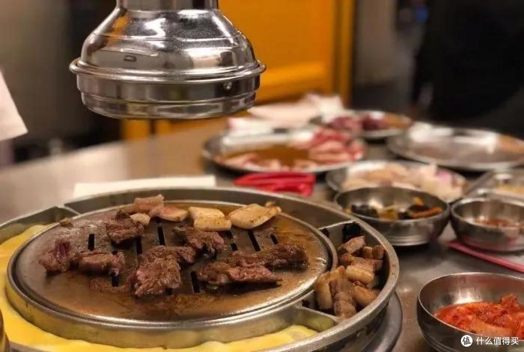 不能旅游,你还可以去这条堕落街吃遍全国啊