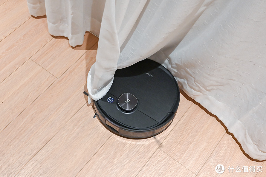 都是高端扫地机器人，iRobot i7+和科沃斯T8 AIVI+谁更好用？