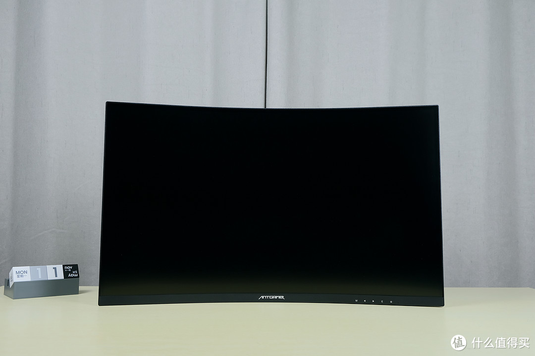 年末桌面升级：蚂蚁电竞 宇航家 ANT27TQC 2K144Hz 1000R曲面显示器 上手体验