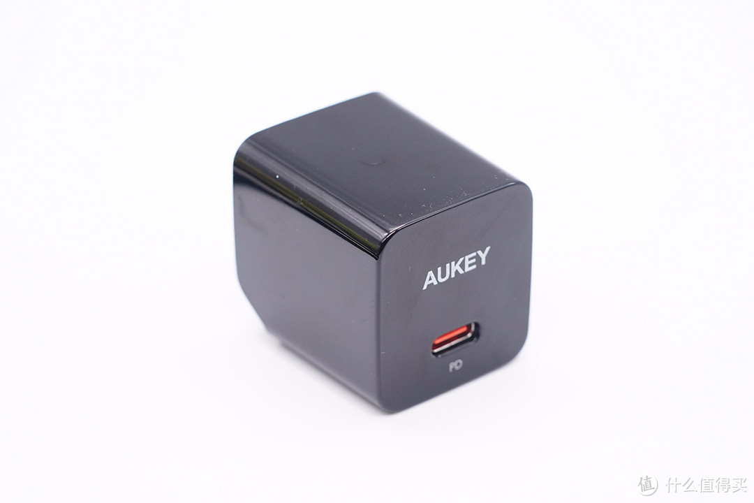 拆解报告：AUKEY傲基20W PD快充充电器PA-Y20S