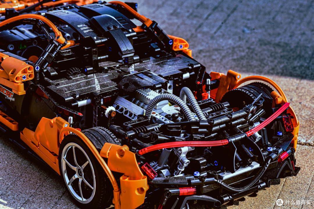 科技件加持下的积木跑车迈凯伦p13400零件等你来试