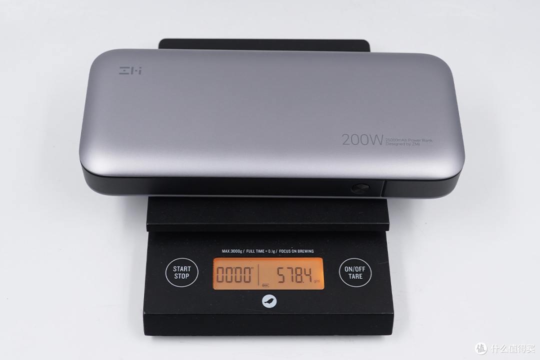 拆解报告:ZMI紫米25000mAh 200W快充移动电源QB826