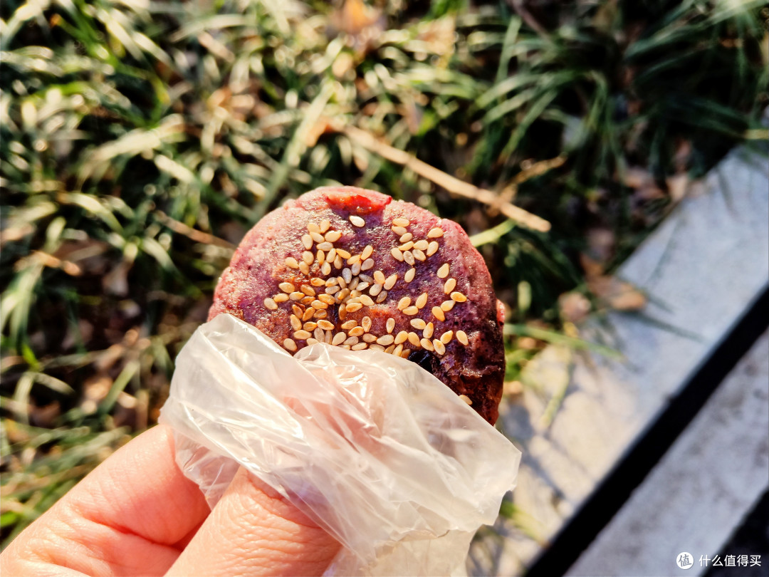 这女人一人独居也精心烹饪，悄悄把日子过成诗，这才是高级的生活