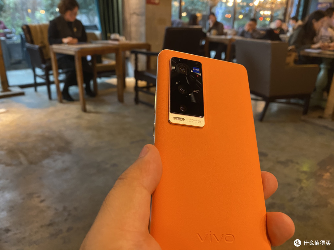 仿佛又回到了2011年那个夏天,一周换7个手机,vivo x60 pro+ 简单开箱