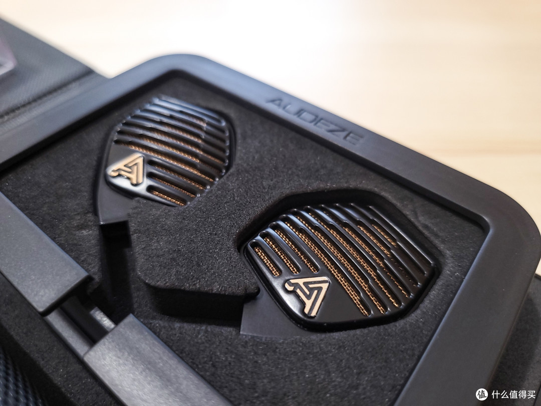 拿起显微镜“听”歌,Audeze LCDi4