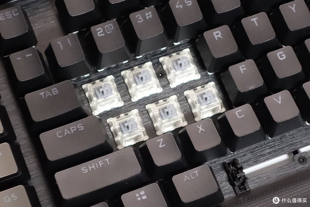 最快机械键盘之争 评海盗船K100 RGB光轴版