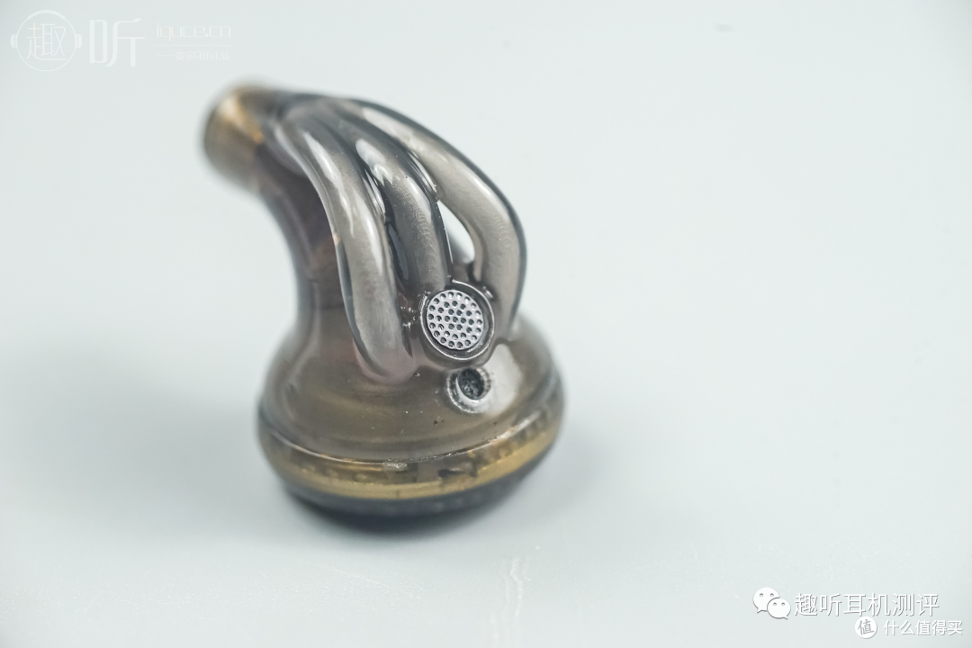 背部气孔的镍片