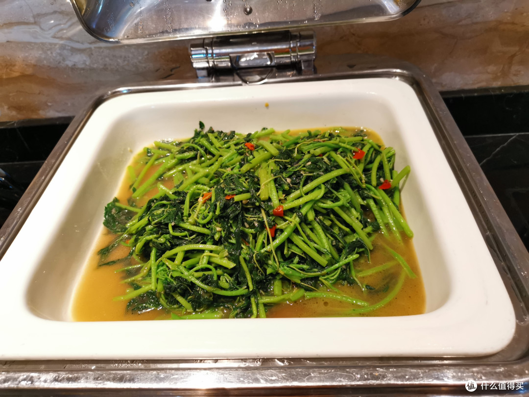 “琉璃万顷 ，月华如水”，云南抚仙湖希尔顿酒店的完美体验