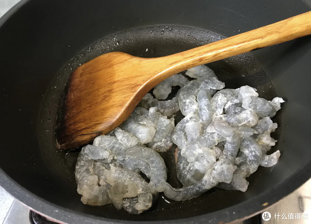 颜色靓丽，味道清淡，老少咸宜的快手菜