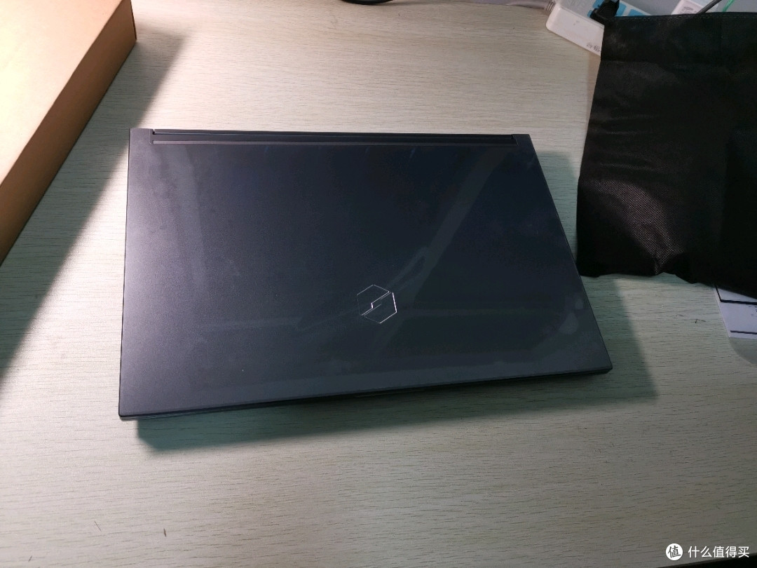 机械革命蛟龙5开箱