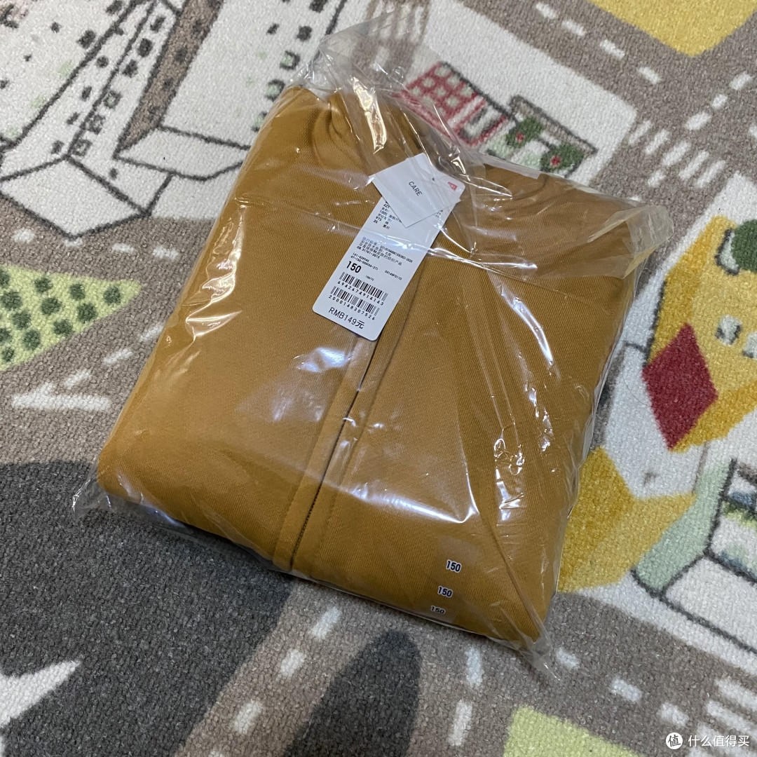 优衣库儿童仿羊羔绒连帽外套