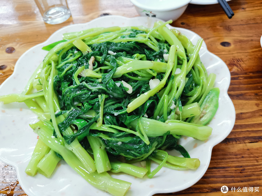 广东佛山地区这家必吃榜上专做宵夜，每晚爆满人的连锁店——南记食粥坊