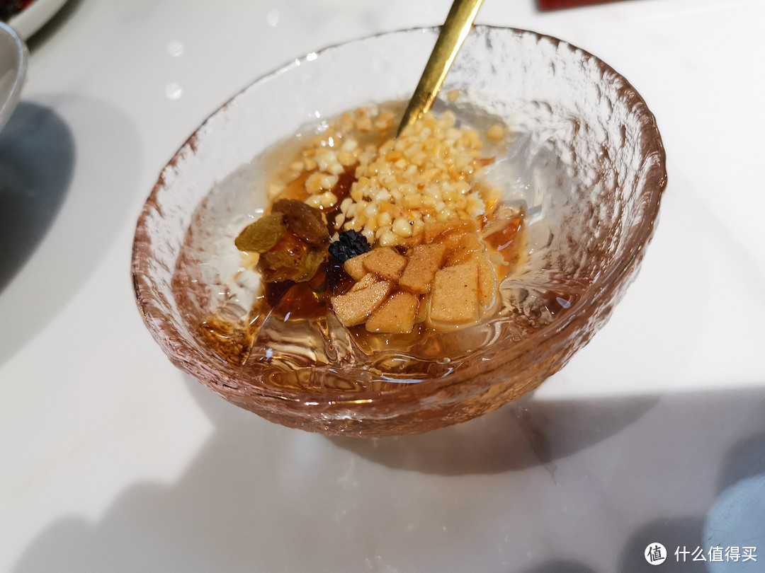 这家获得广州米其林推荐的新派川菜餐厅：通巷六号，值得吃吗？