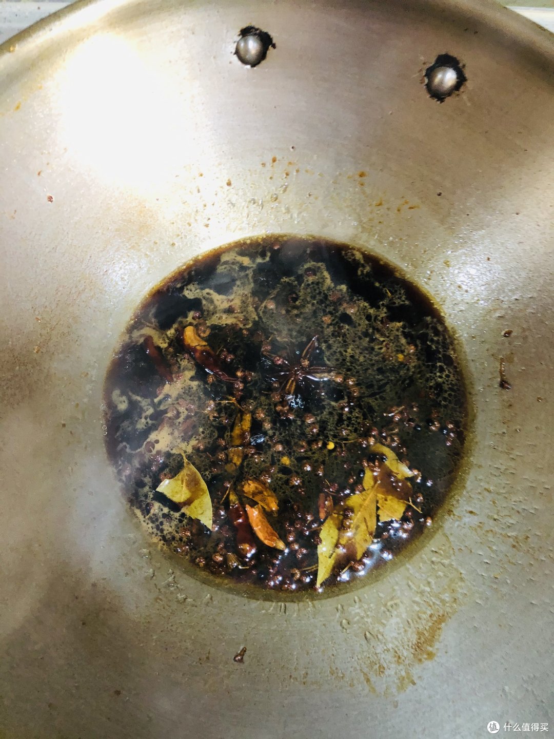 两元一斤的黄瓜妞，稍微一加工，酸甜爽口，味道赛过外面几十元一瓶的成品