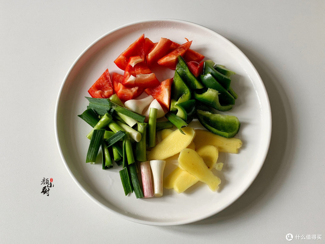 炖鸡时有人焯水,有人直接炖,全不对,学会此做法,比饭店还香