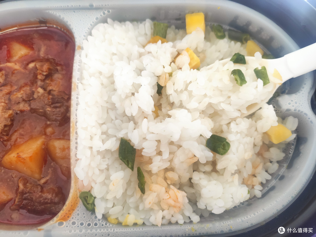 生米煮成熟饭的15分钟里没加水?还是顺利吃到了香喷喷的米饭——开小灶自热饭咪道哪能?