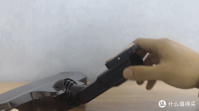 吸尘是基础 消毒更杀菌——手指管家J81吸尘器