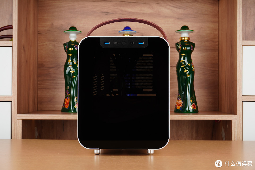 让外貌协会成员兴奋的ITX机箱,乔家一物BO 100+R7 5800X搭建体验