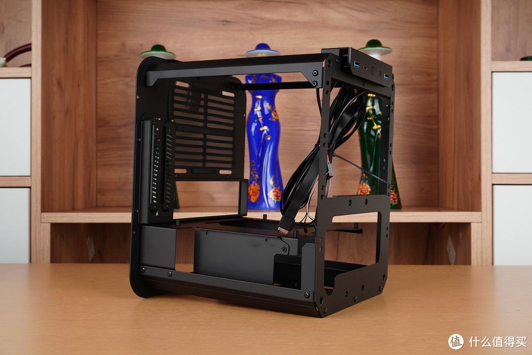 让外貌协会成员兴奋的ITX机箱,乔家一物BO 100+R7 5800X搭建体验