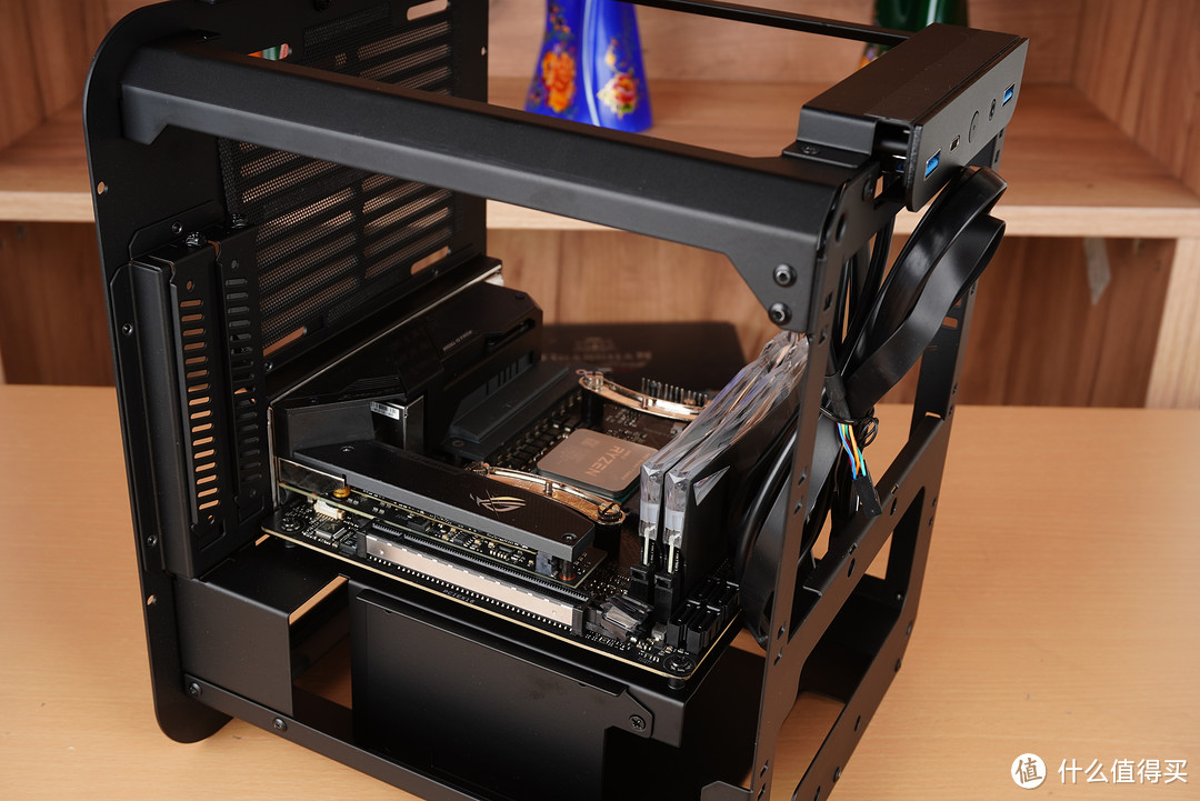 让外貌协会成员兴奋的ITX机箱,乔家一物BO 100+R7 5800X搭建体验