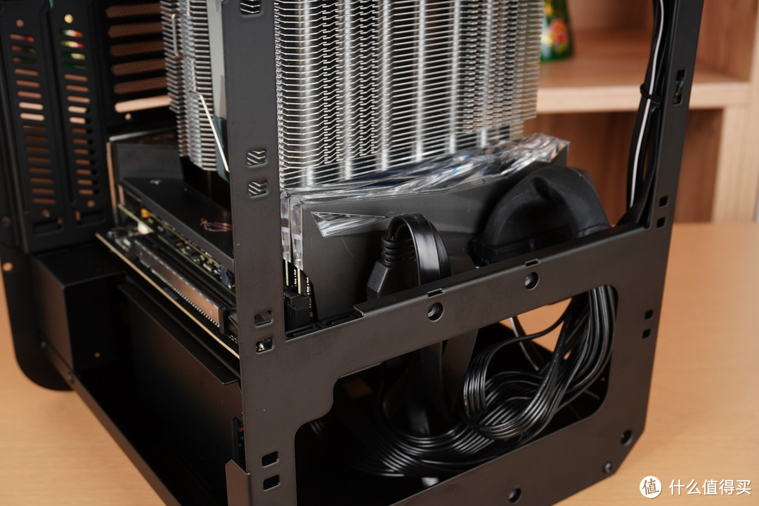 让外貌协会成员兴奋的ITX机箱,乔家一物BO 100+R7 5800X搭建体验
