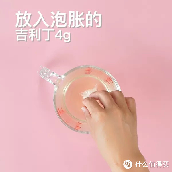 草莓慕斯蛋糕的做法，春季限定甜品，不用烤箱就能做