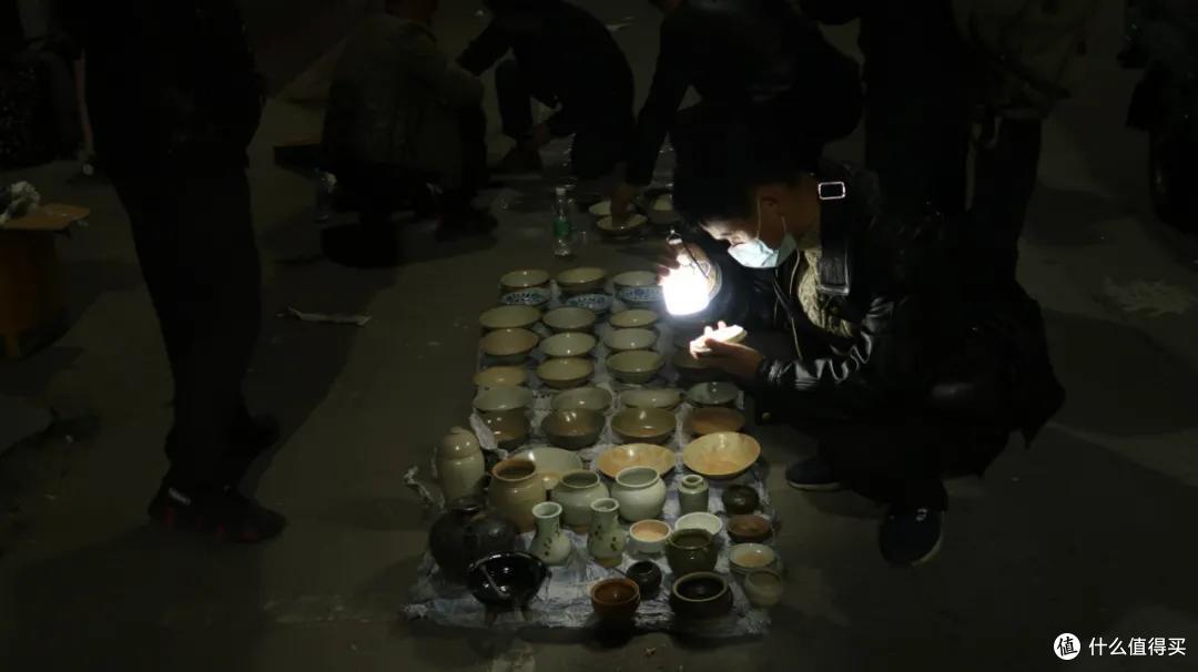 景德镇奇妙体验:凌晨五点趟鬼市,打着手电去寻宝!