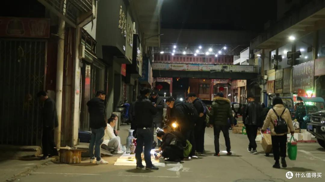 景德镇奇妙体验:凌晨五点趟鬼市,打着手电去寻宝!