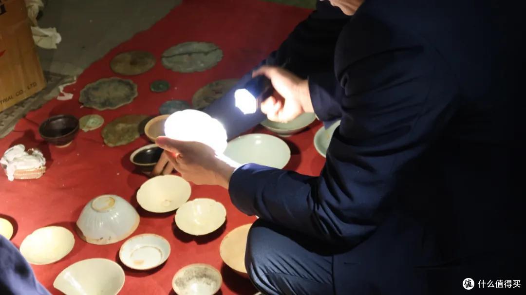 景德镇奇妙体验:凌晨五点趟鬼市,打着手电去寻宝!