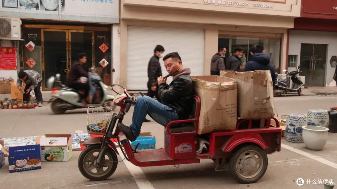 景德镇奇妙体验:凌晨五点趟鬼市,打着手电去寻宝!