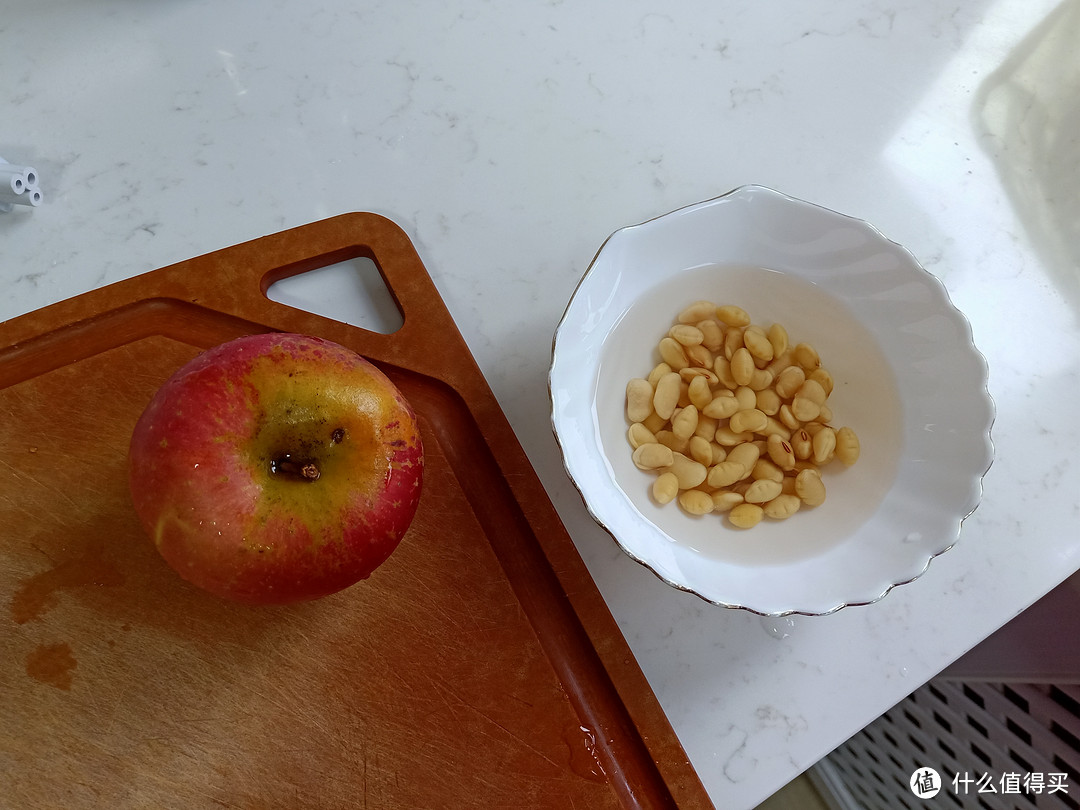 晒出我的精致一人食，向105岁的老太太学习：好好吃饭，少碰男人