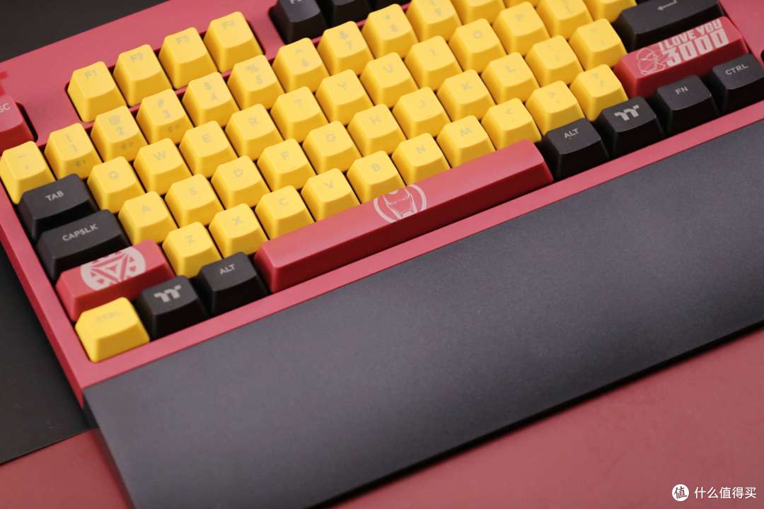 一款让我无法抗拒的三模机械键盘——TT G521钢铁侠版
