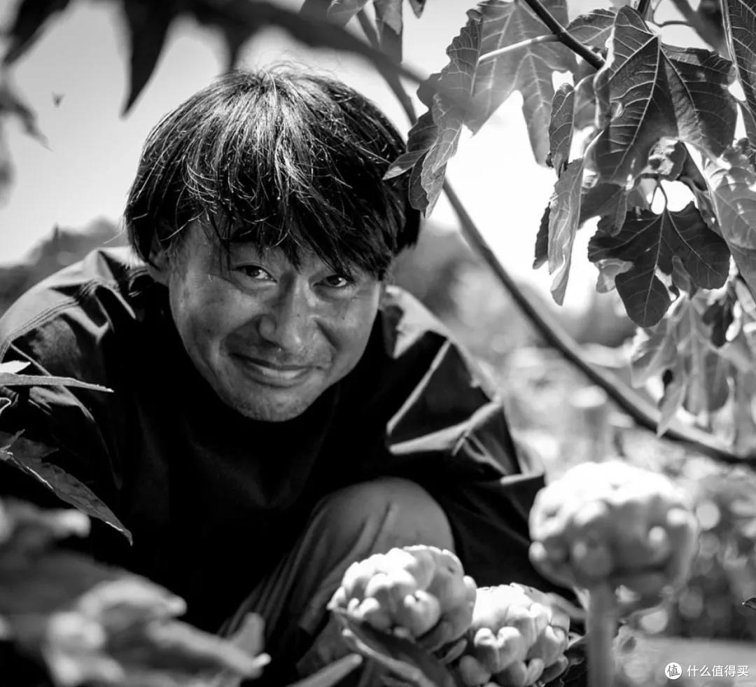 加藤忠幸从一个神奈川县横滨市出生的农场主之子,热爱美术,渴望潮流