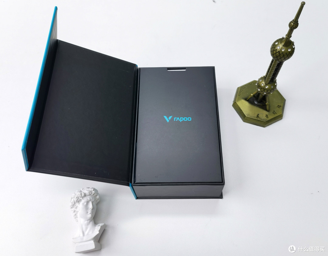 雷柏VM700蓝牙耳机:自带灯效,年轻人的出街颜值利器