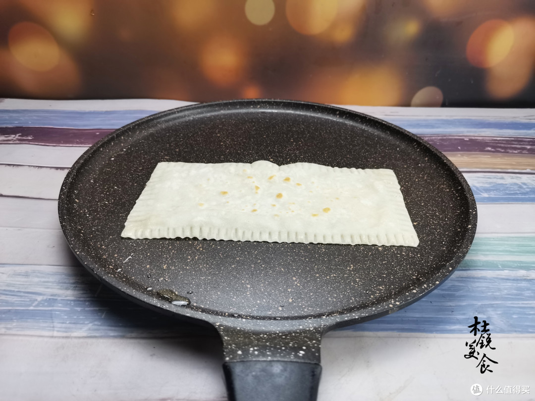 口袋饼,凉水热水和面都不对,“半烫面再加2物”,香软还筋道
