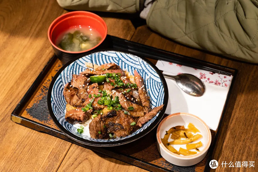 上海滩这6碗日式烧肉饭，拥有让人幸福的魔力